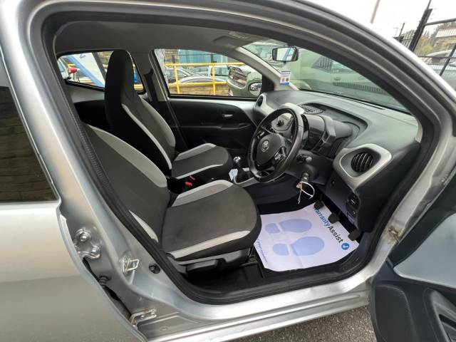 2016 Toyota Aygo 1.0 VVT-i X-Play 5dr