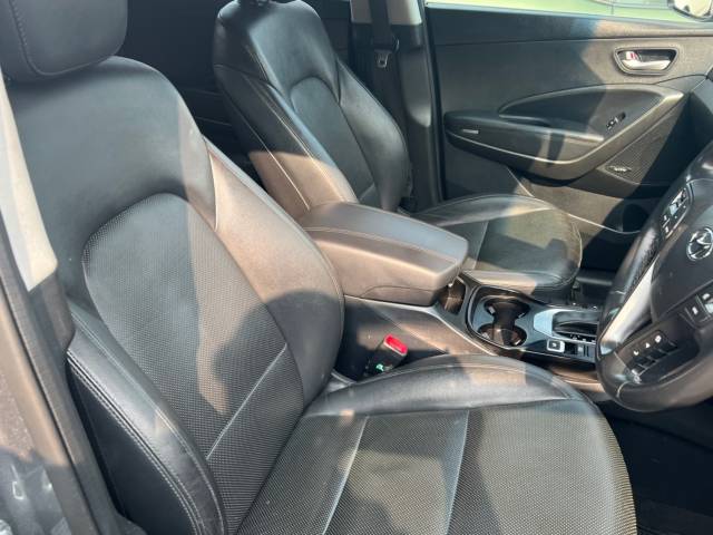 2017 Hyundai SANTA FE 2.2 CRDi Blue Drive Premium 5dr Auto [7 Seats]