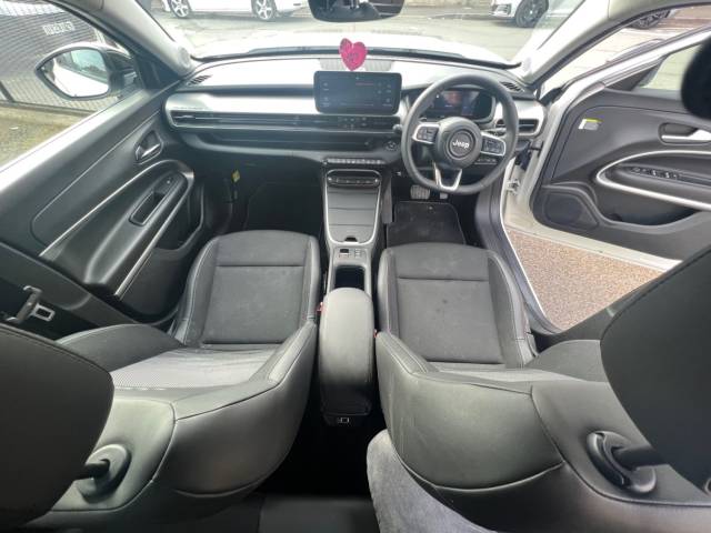 2024 Jeep Avenger 1.2 e-Hybrid Summit 5dr DCT