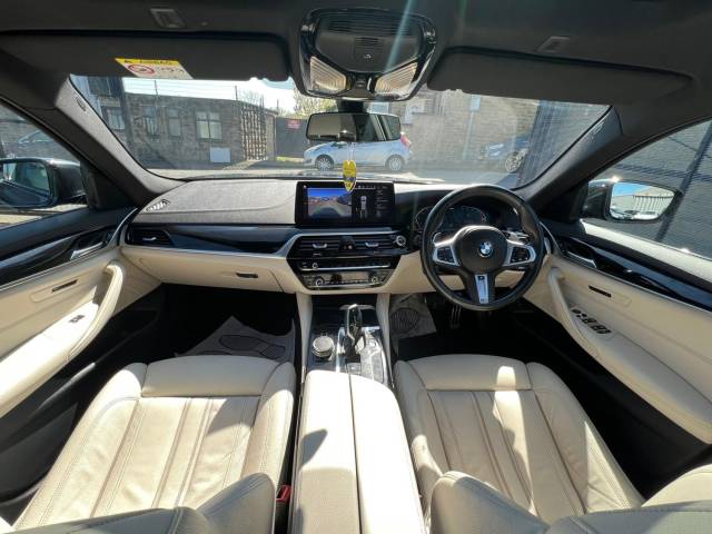 2022 BMW 5 Series 2.0 520i MHT M Sport 5dr Step Auto