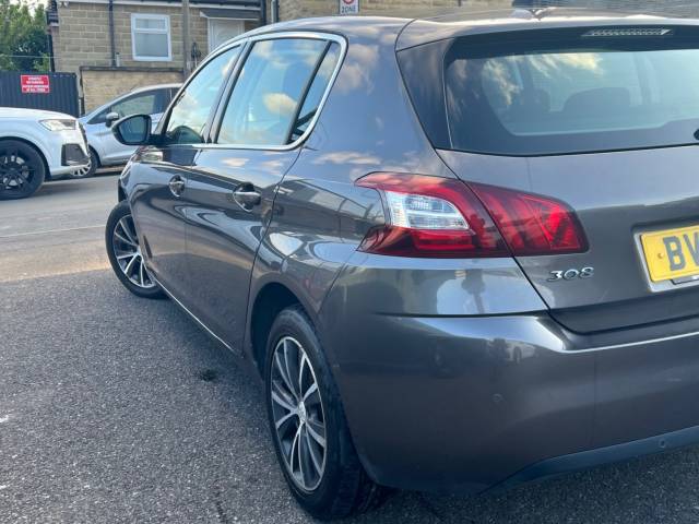 2016 Peugeot 308 1.6 BlueHDi 120 Allure 5dr