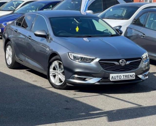 Vauxhall Insignia 1.6 Turbo D [136] SRi Nav 5dr Auto HATCHBACK Diesel Grey