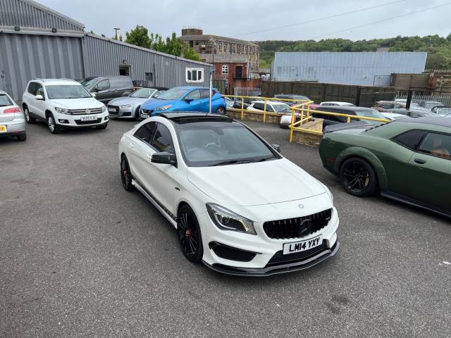 Mercedes-Benz CLA 2.0 CLA 45 4Matic 4dr Tip Auto SALOON Petrol White