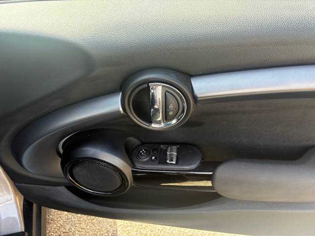 2023 Mini Hatch 1.5 Cooper Exclusive 3dr Auto